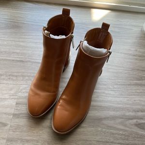 CALVIN KLEIN Deniece Block Heel Ankle Booties Dk Natural 5